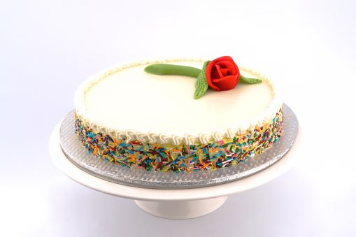 Vanilla Hard Icing Cake